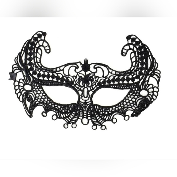 Accessories - 10/$40 - Lace Mask with Ribbon Tie